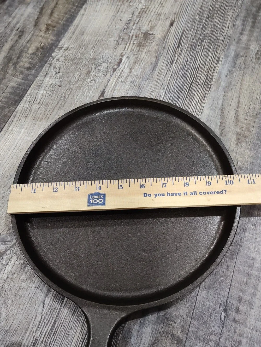 Lodge 9OG Seasoned Round Comal Griddle 10.5-Inch Cast-Iron Skillet, Made In USA